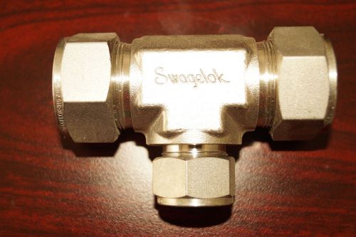 Swagelok reducing union tee, 1 in. x 1 in. x 3/4 in. (ss-1610-3-16-12) for sale