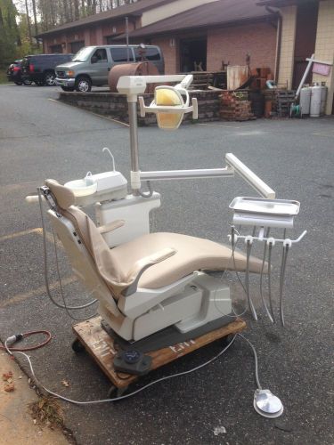 Belmont X-Calibur Dental Chair with P&amp;C LF2 Light and DCI dental unit system