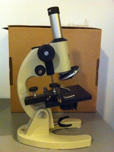 LabPaq Microscope 600x w/ oil immersion lens