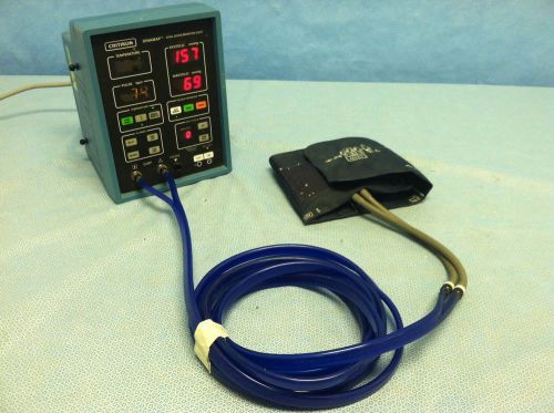 Critikon Dinamap 8100T Medical Patient NIBP pressure w/Temp Vital Signs Monitor