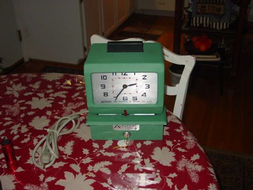 ACROPRINT TIME CLOCK MODEL 125RR4 GENTLY USED WITH KEYS