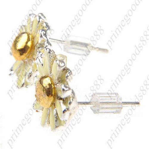 Fashion Daisy Design Earrings Earbob Eardrop Jewelry for Girl Lady Woman