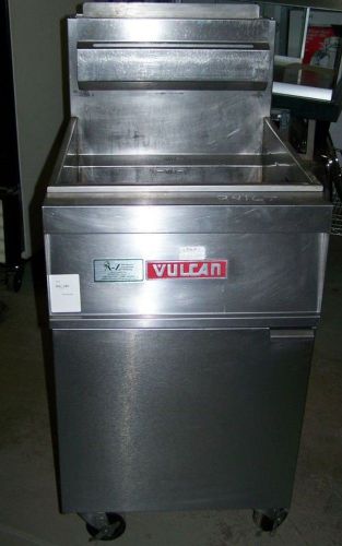 Vulcan twin basket 65-70 pound deep fryer; nat gas; 150,000 btu; model: igr65m for sale