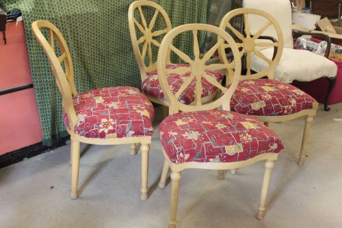 VINTAGE WAGON WHEEL BACK CHAIRS, A SET OF (4) CHAIRS
