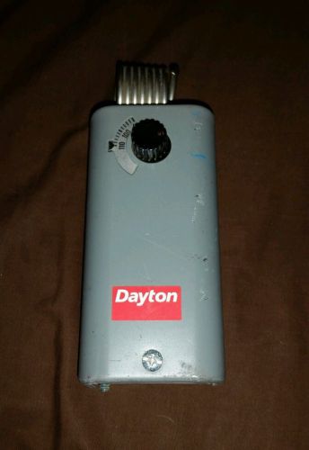 Used dayton agricultural thermostat 30-110f spdt for sale