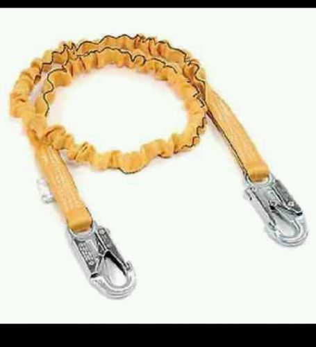 Miller T5111/6FTAF Titan Tubular 6&#039; Shock Absorbing Lanyard Fall Protection