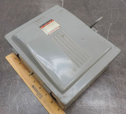 WESTINGHOUSE DF-321 HEAVY DUTY SAFETY SWITCH DISCONNECT 30 AMP 240 VAC USED