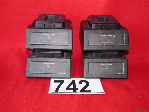 LOT OF 4 ~ W&amp;W UNIVERSAL BATTERY CHARGER UC-1 w/ Avenger S1 Insert ~ #742