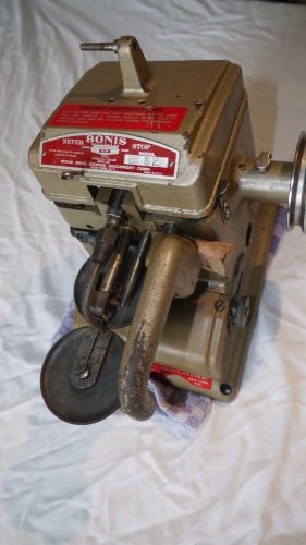 BONIS bros. fur sewing machine B-32