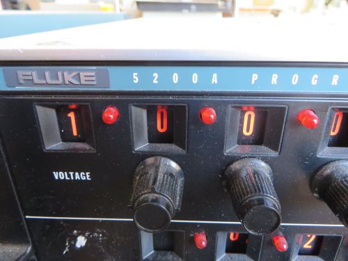 Fluke 5200A Programmable AC Calibrator A/N26162  KHDG