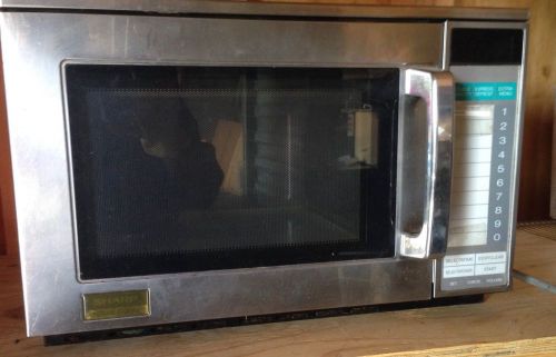 NEW SHARP HEAVY DUTY COMMERCIAL MICROWAVE OVEN R23GTF 208 / 230 VOLTS 1600 WATTS