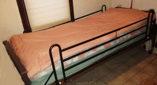 hospital electric with matress bed excellent condition full safety bars