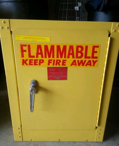 Eagle steel 4-gallon yellow flammable liquids fire safety storage cabinetmpn1904 for sale