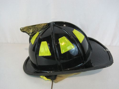 Cairns Firefighter Black Helmet Turnout Bunker Gear Model 1010 with Eagle (H522)