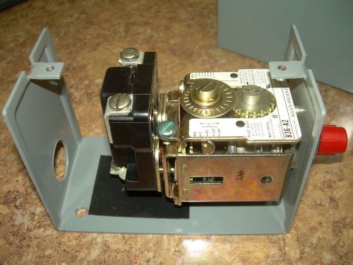836-A2A Pressure Switch by Allen-Bradley