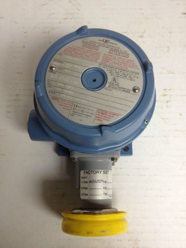 United electric pressure control transmitter j120 563 for sale