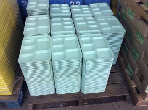Pallet of approximately 500 green divided lunch trays for sale