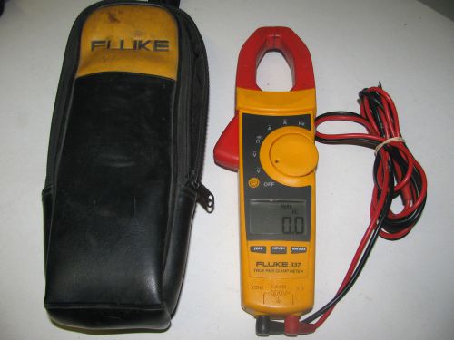 FLUKE 337 True Rms Clamp Meter In Great Working Condition w/Leads case