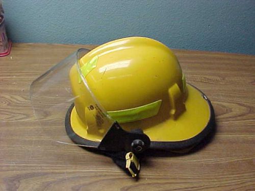 2007 CAIRNS FIRE HELMET WITH FACE SHIELD