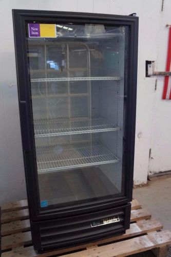 True gdm-10 glass door cooler display merchandiser soda beer deli products for sale