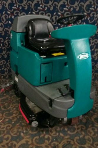 Tennant t7 32&#034; ride on floor scrubber with free shipping for sale