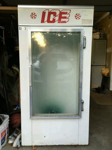 STAR COOLER 1S28U Model - 1 DOOR GLASS WINDOW ICE BAG FREEZER MERCHANDISER, DEEP