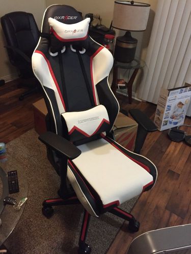dxracer racing series gaming chair