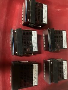 RED LION  DP5P DIGITAL PANEL METER 85-250VAC “Lot Of 5”