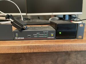 Extron HDMI DA2 with Rack Shelf