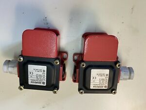 2x BERNSTEIN D-U1 PA/455 ENDSCHALTER