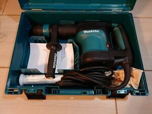 Makita 10 Amp Corded SDS-MAX 11 lbs. Variable Speed Demolition Hammer HM0870C