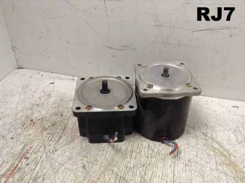 Lot of 2 oriental motor vexta synchronous motor model smk550a-gn/4csm-111-a7 for sale