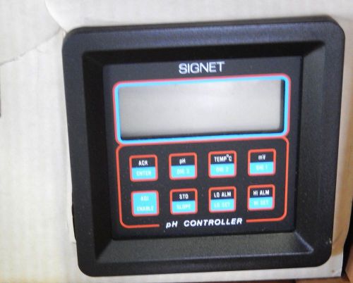 Signet Industrial pH Controller MK 710A-4  with manual