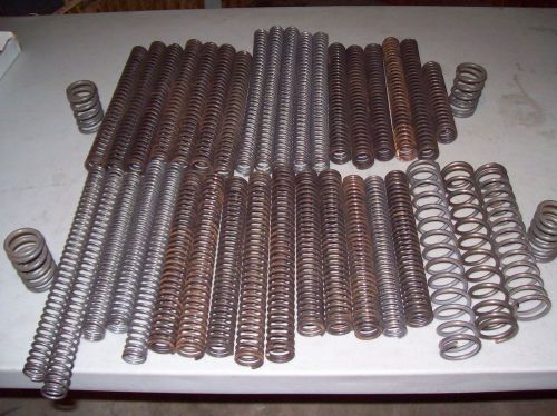 COMPRESSION SPRING LOT  40 PCS.  HEAVY DUTY LONG SPRING TYPE LOT
