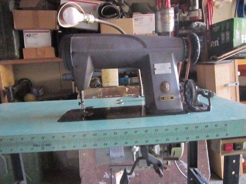 Singer Model 600W1 Commercial Sewing Machine