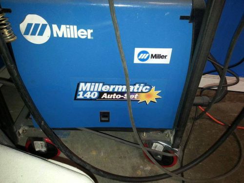 Miller 140 Auto-Set MIG Welder 120V