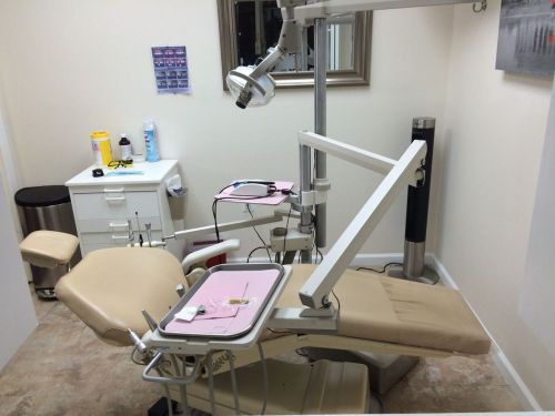 A-dec Dental Chair/Del System w/NEWER Upholstery/Adec 6300 Light sold by Dentist
