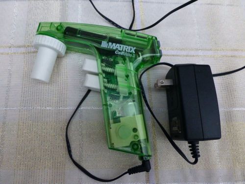 MATRIX  CellMate II Electronic pipette  PIPETTOR with Charger green  NOT WORKING