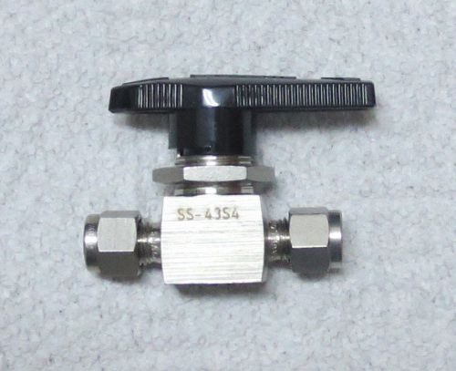 Whitey Swagelok  1/4&#034; Stainless Steel Valve SS-43S4  Several Avail  New