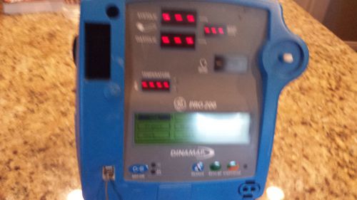 GE Critikon Dinamap PRO 200 Vital Signs Monitor with a new battery-NICE PREOWNED