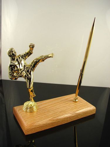 Oak wood gold tone martial arts trophy pen desk set accessory new for sale