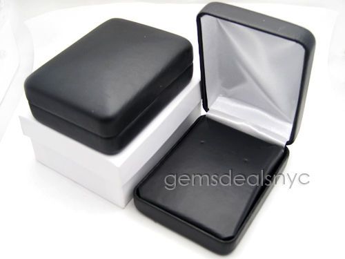 Black Leatherette Earrings Necklace Pendant Jewelry Gift Box