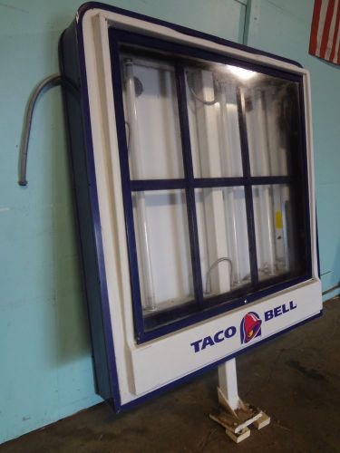 H.D. &#034;EVERBRITE IDENTITY SYSTEM&#034; COMMERCIAL OUTDOOR LIGHTED TACO BELL MENU BOARD