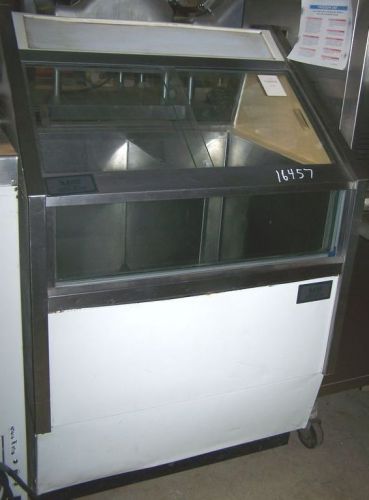 Silver King Novelty Display Freezer 115V Model: SKFTC-30