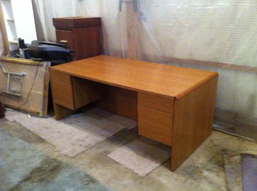 Hon executive office desk, series 10500 for sale