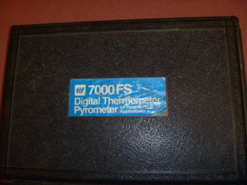 TIF 7000 FS Digital Thermometer/Pyrometer for Food Service Applications