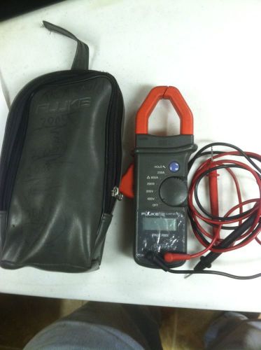 Fluke 32 Clamp Amp / Volt Meter True RMS With Case