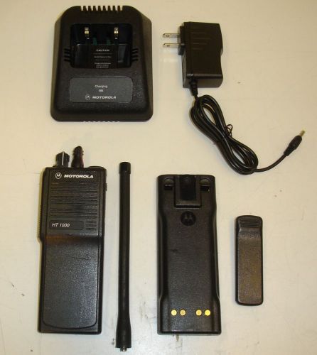 Motorola HT1000 VHF 136-174MHz,16 Channel portable Radio, Murs. 50 Available