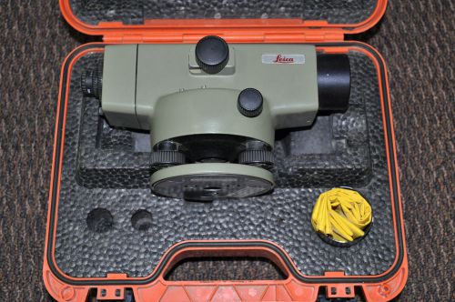 Leica NA2 32X Power Automatic Level With Case-
							
							show original title