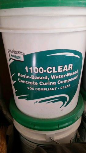 W.R. MEADOWS 1100 -CLEAR RESIN-BASED WATER-BASED CONCRETE CURING COMPOUND
